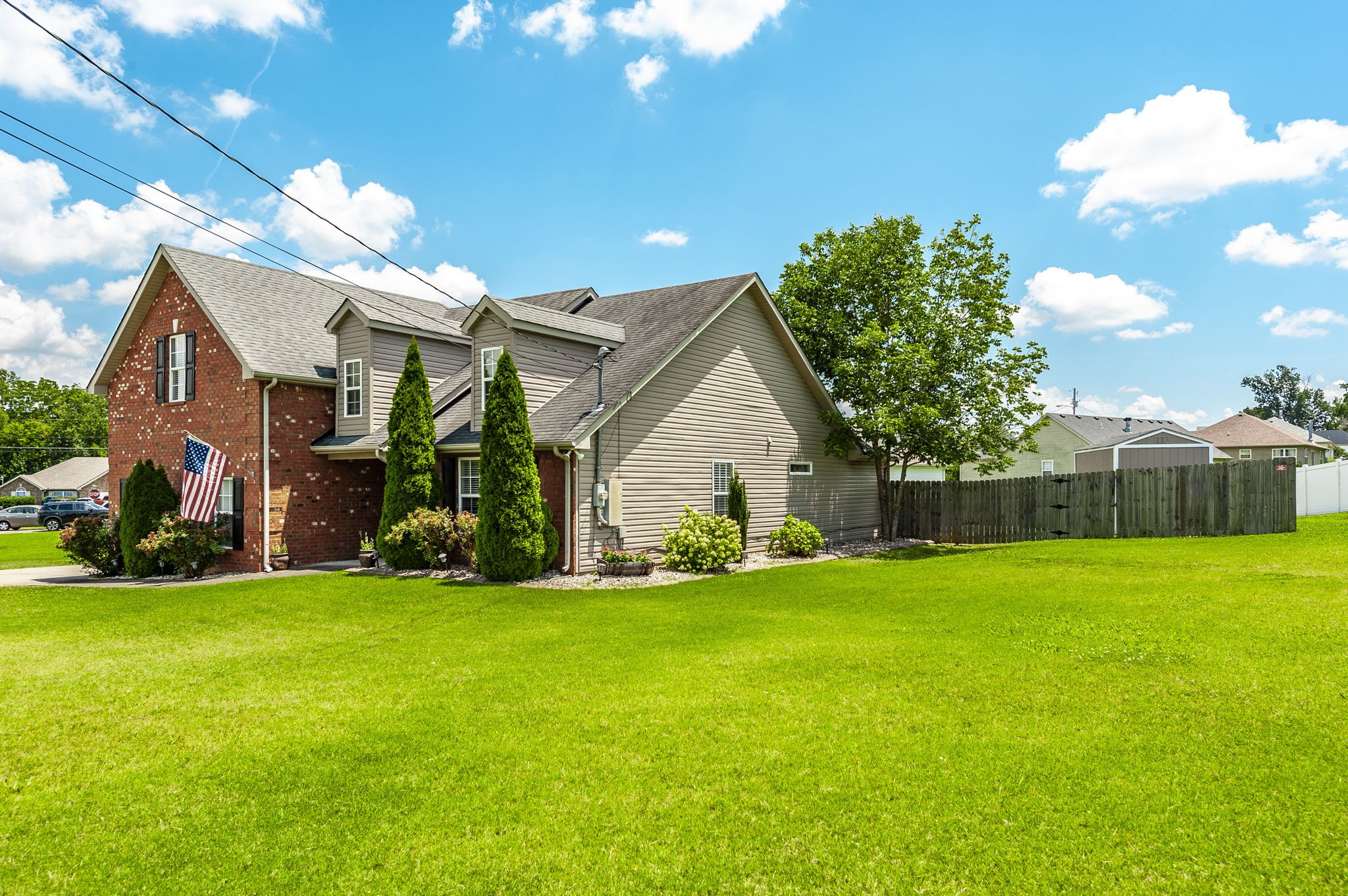 508 Barking Dr