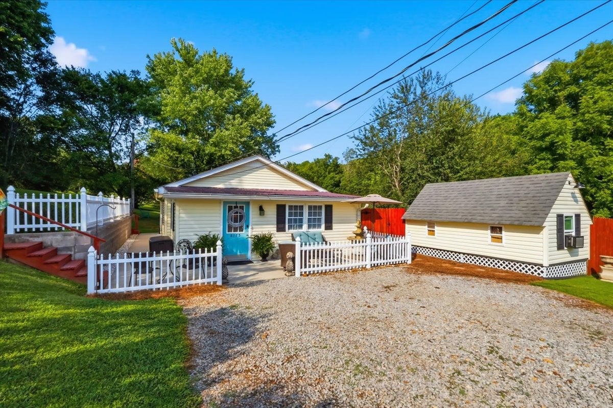 8175 Cedar Grove Rd