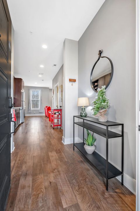 1077 E Trinity Ln 307 Nashville TN 37216