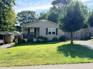 705 Oak St Manchester TN 37355