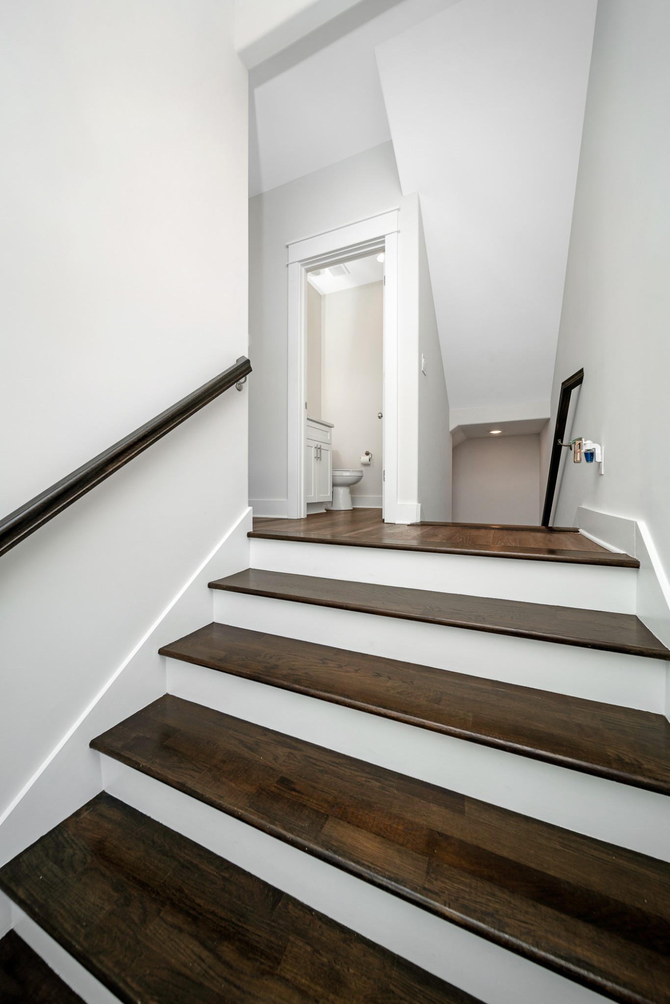 7017 Westside Cir