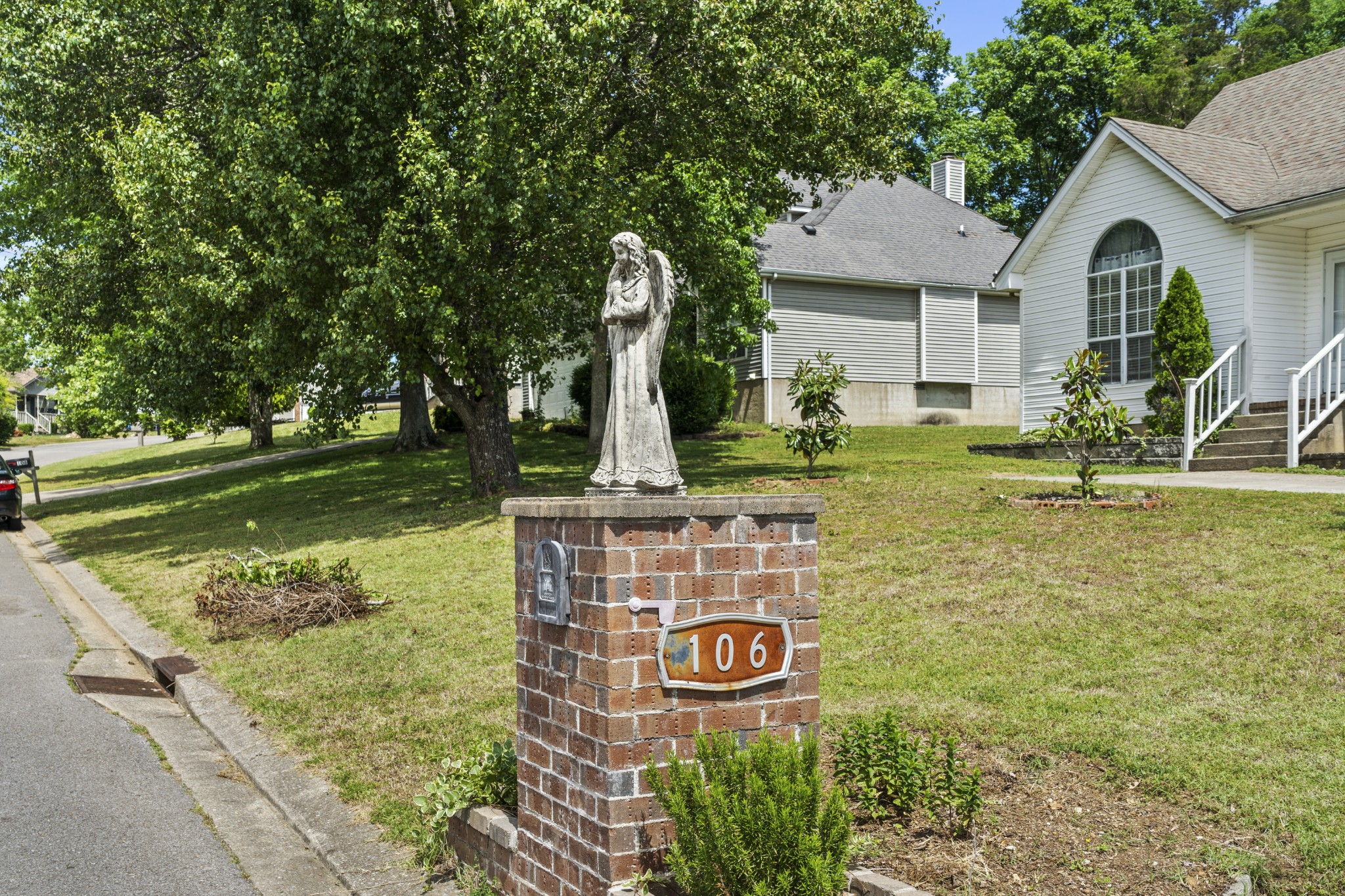 106 Hidden Forest Ln