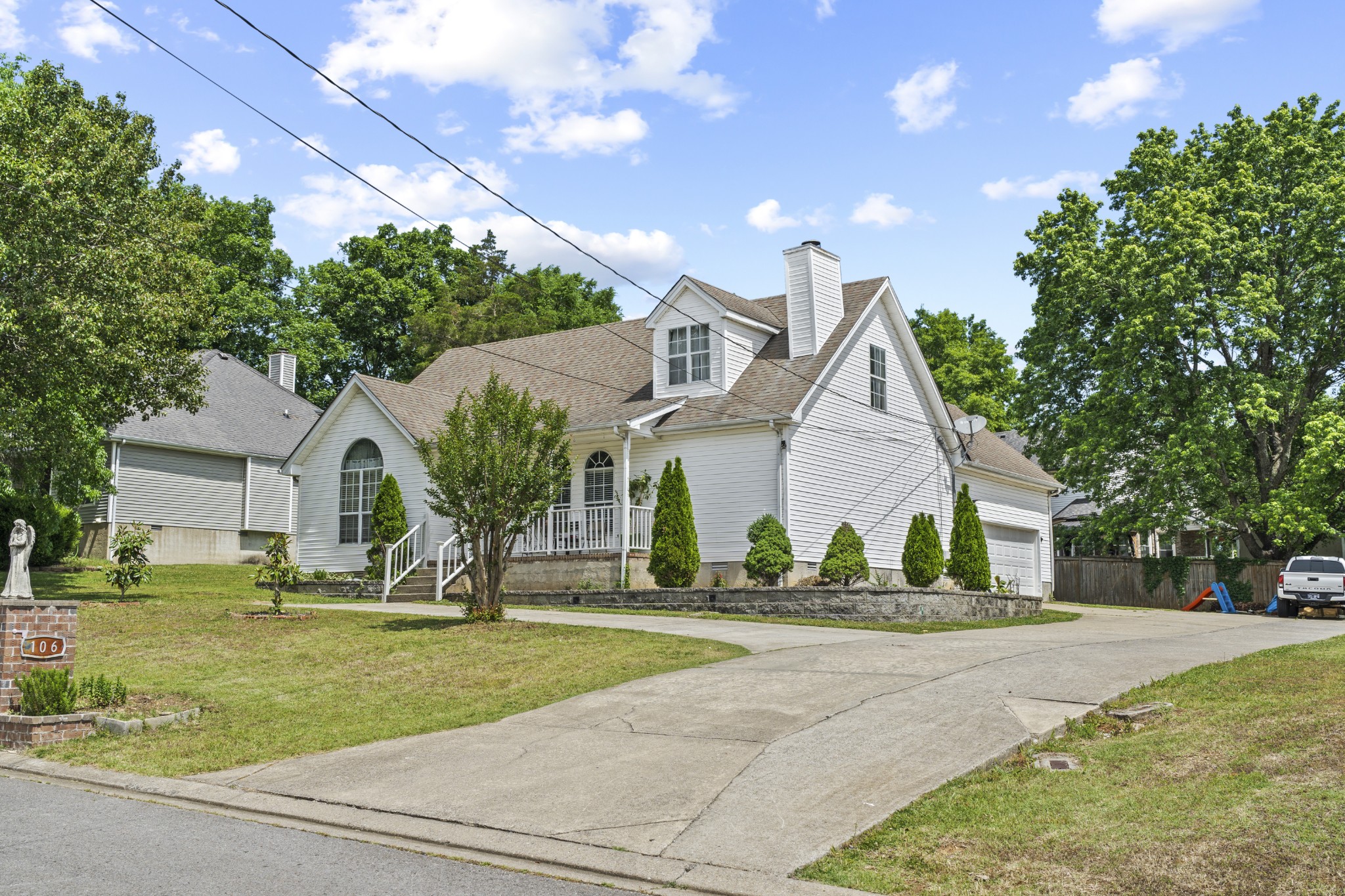 106 Hidden Forest Ln
