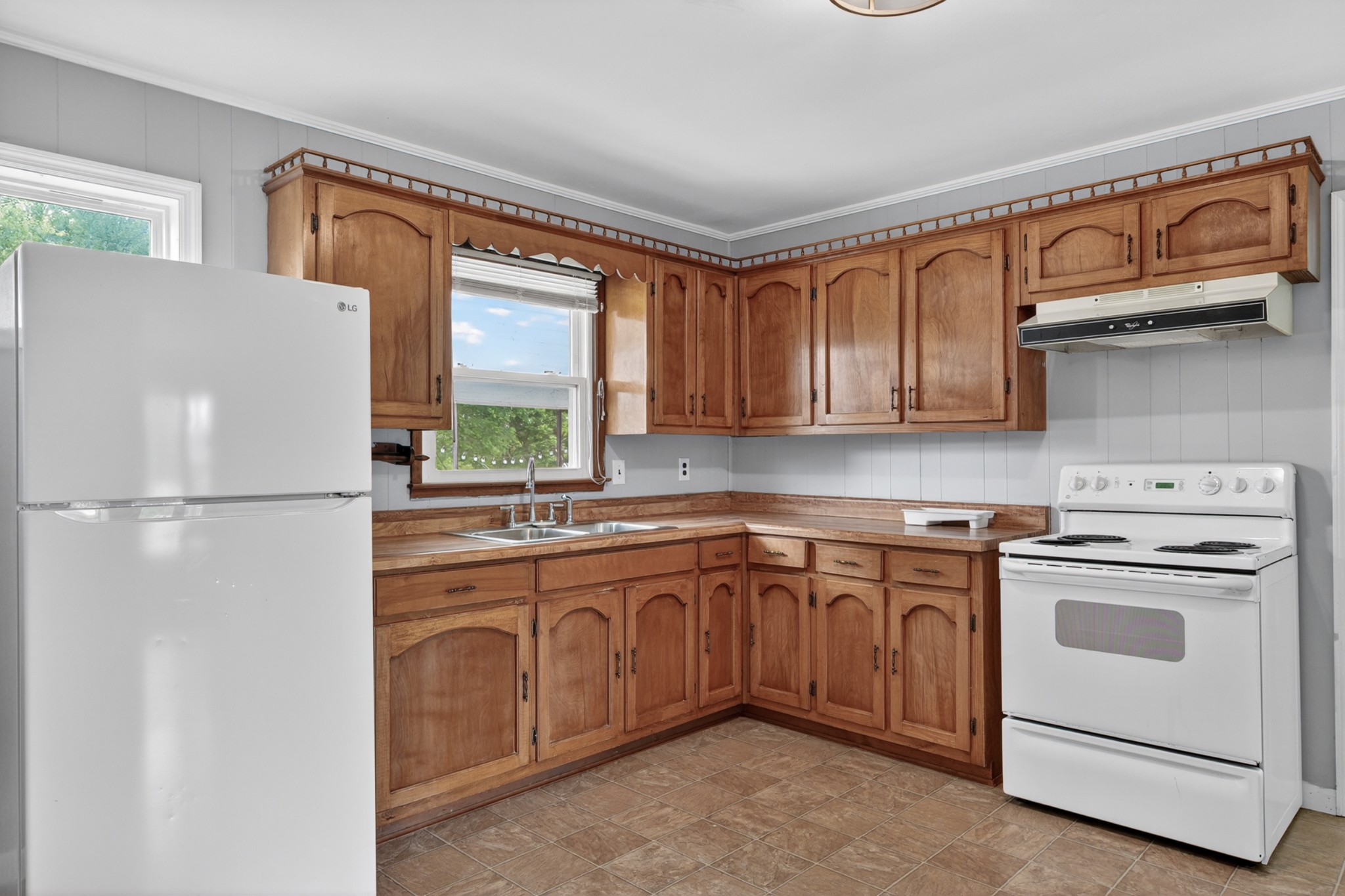 130 Circle Dr