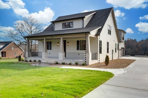 924 Hafner Road Charlotte TN 37036