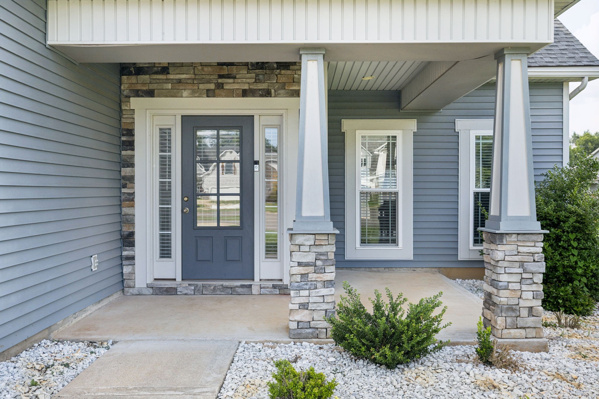 729 Laurel Ln