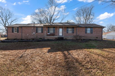 6483 Dogwood Dr Greenbrier TN 37073