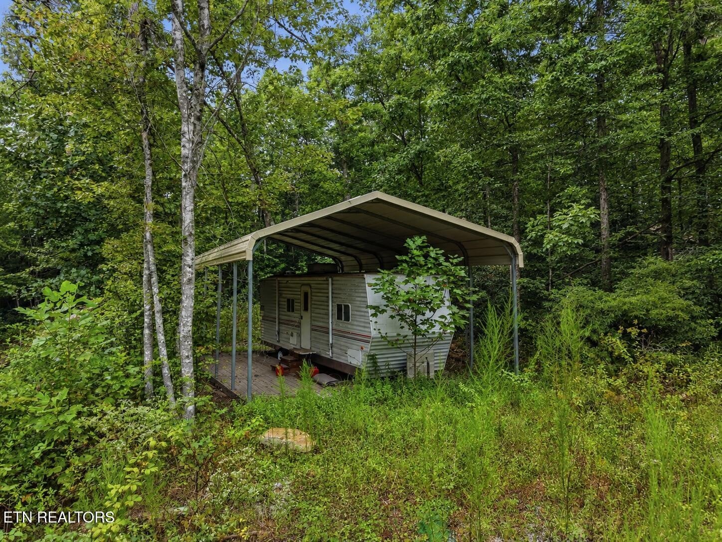 574 River Rd