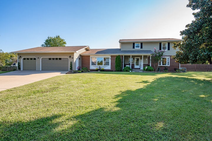 Photo 1 of 90 — 2546 Summit Ct, Murfreesboro, TN 37130