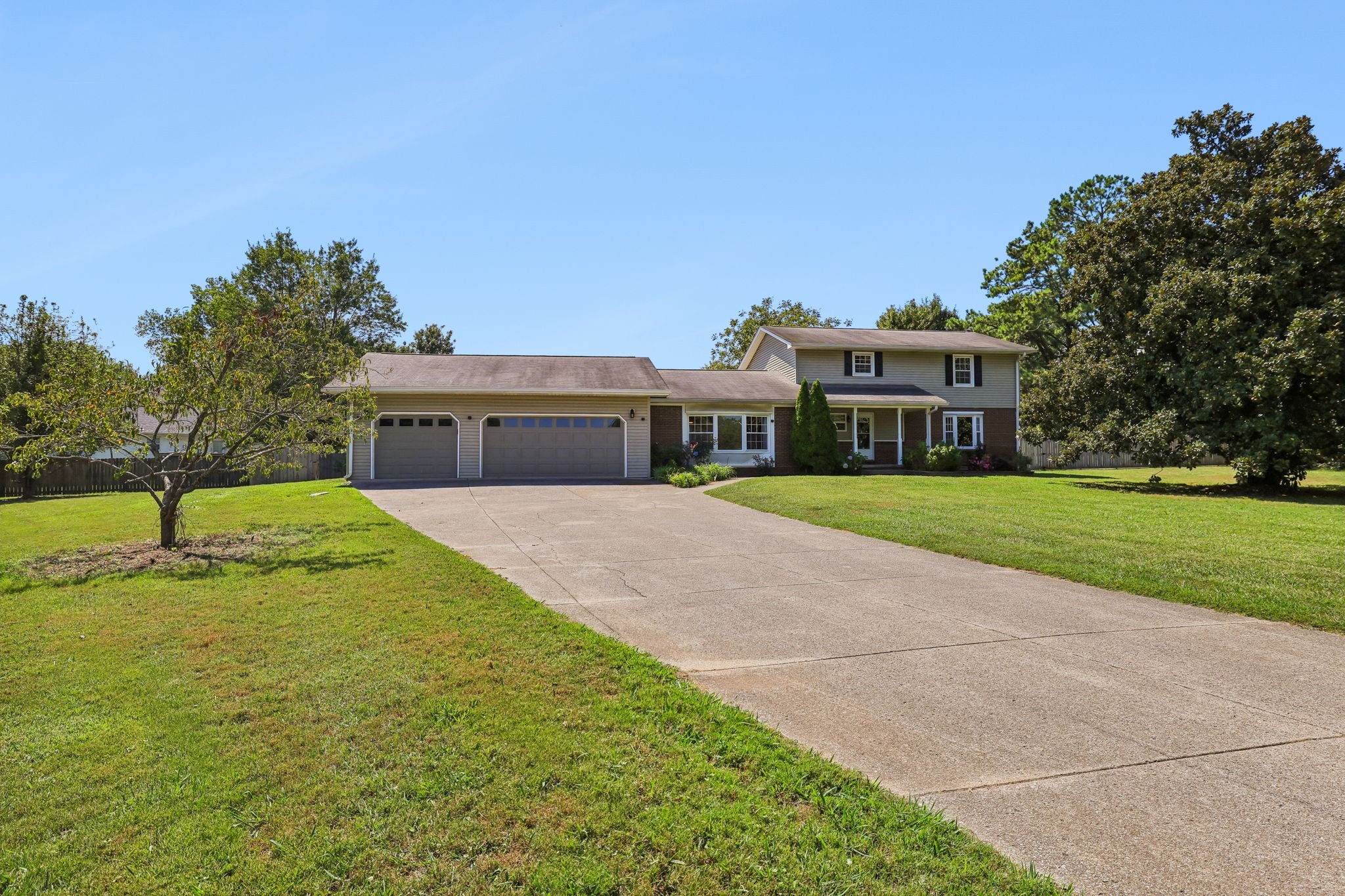 2546 Summit Ct