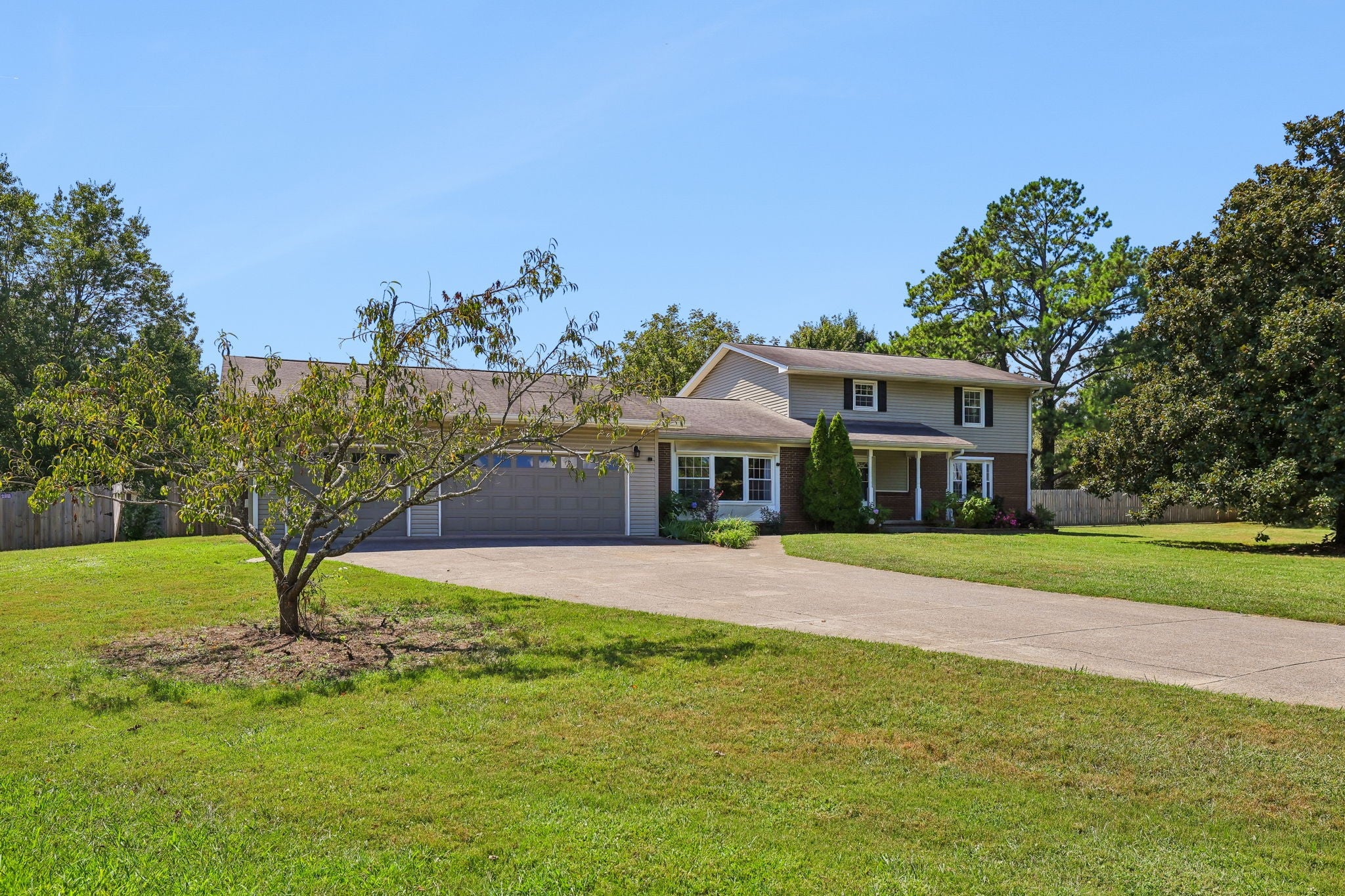 2546 Summit Ct