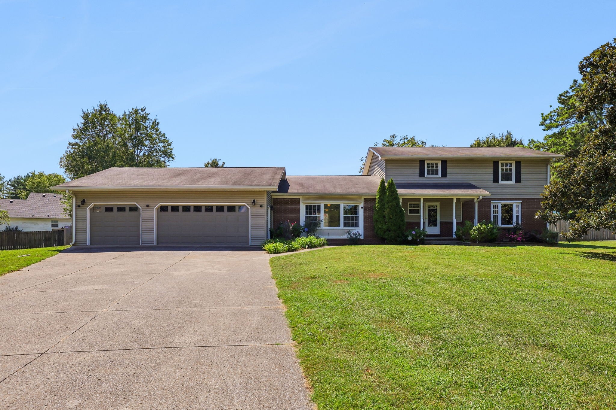 2546 Summit Ct