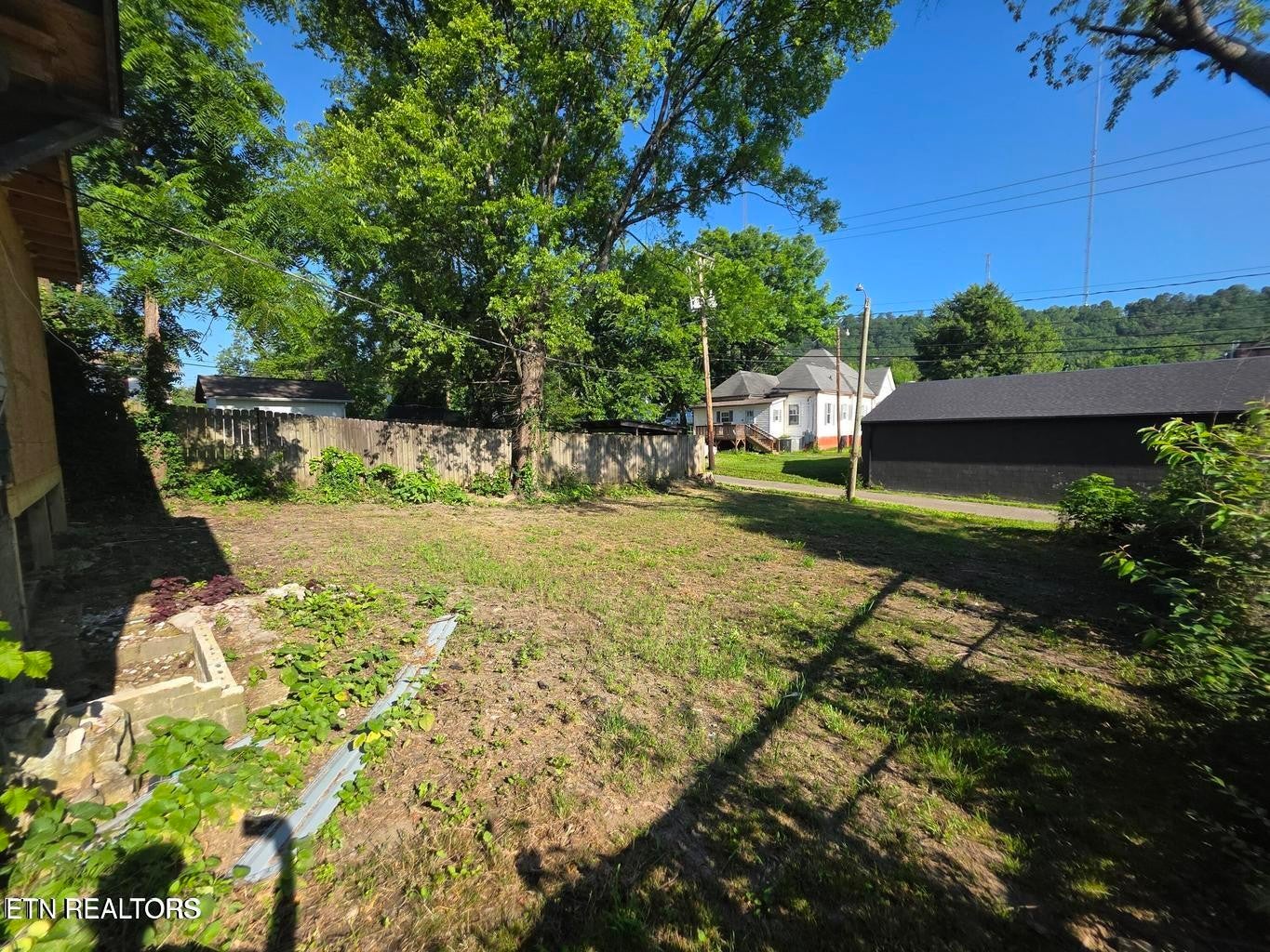 529 Cedar Ave