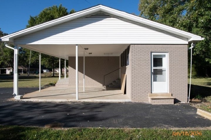 203 Sunset Dr
