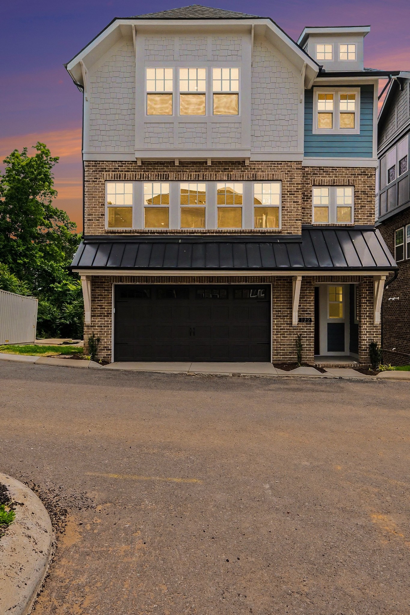 122 Honeywine St