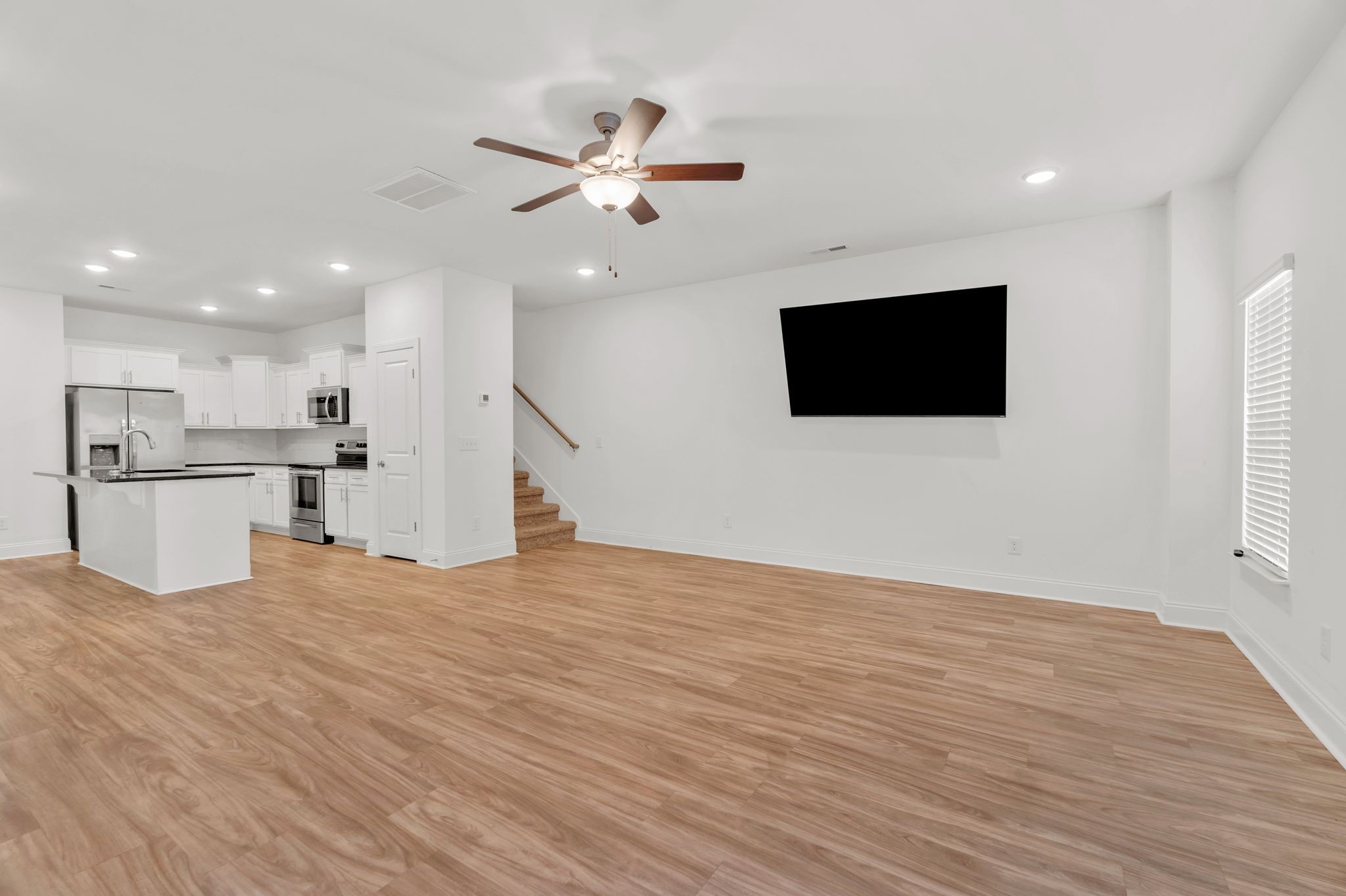 923 SE Broad St A4