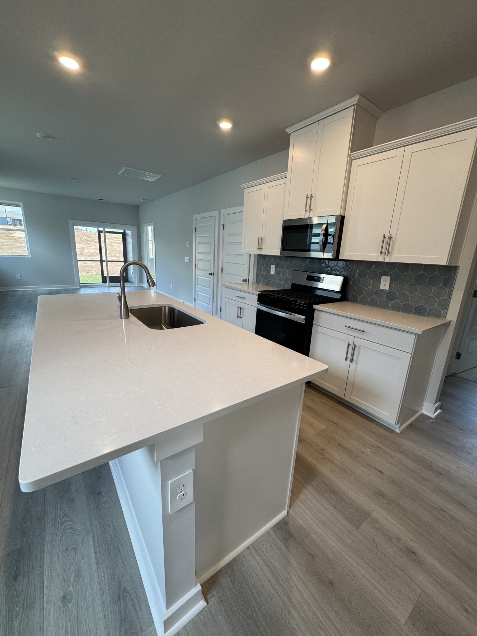 320 Apollo PVT Way