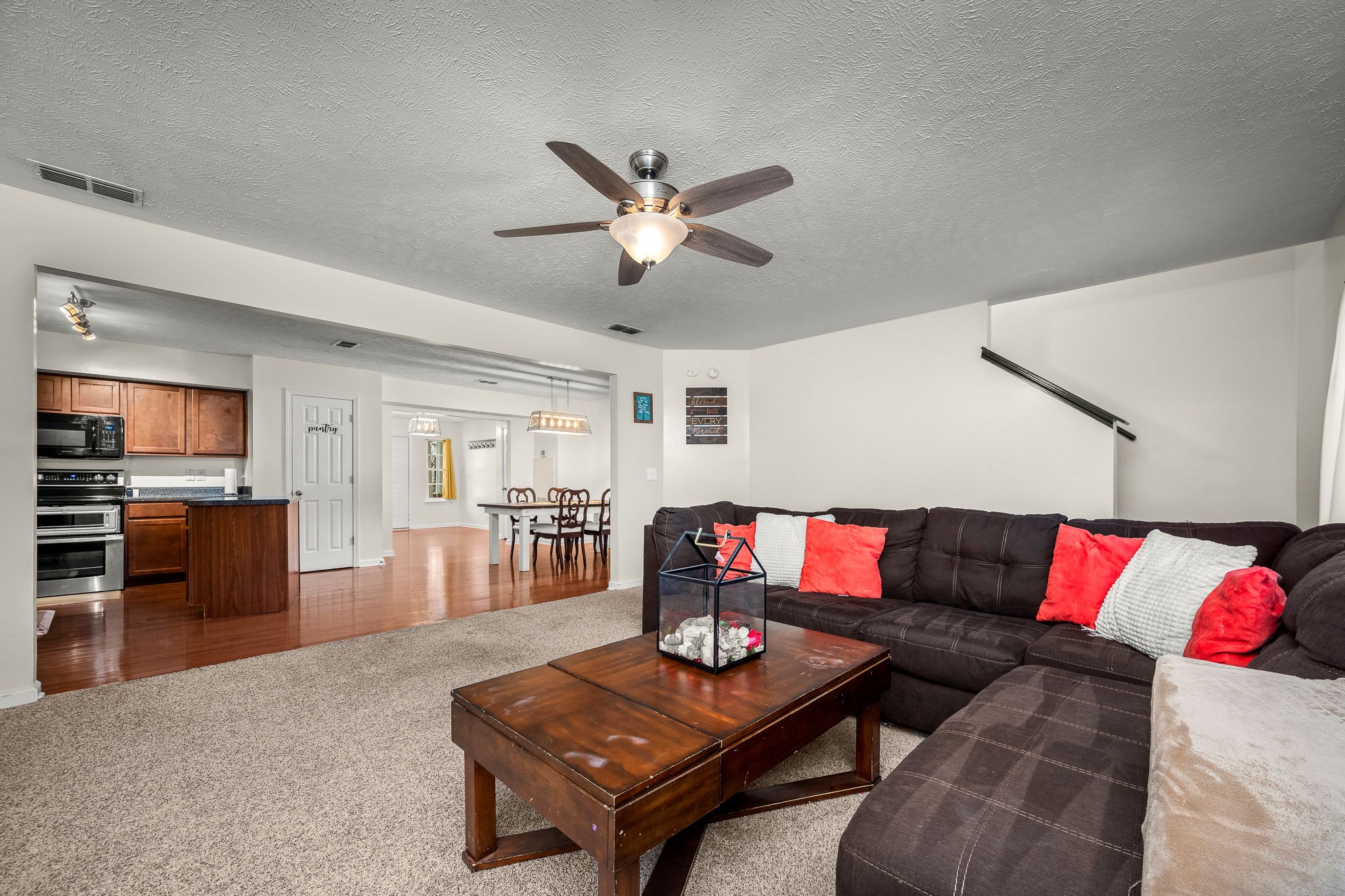 4906 Laura Jeanne Blvd