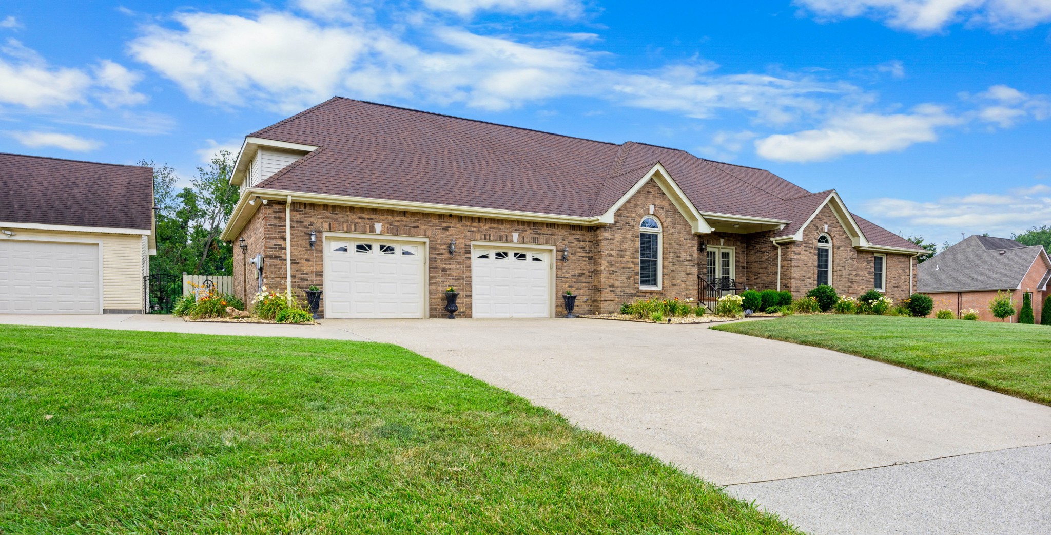 2836 Trelawny Dr