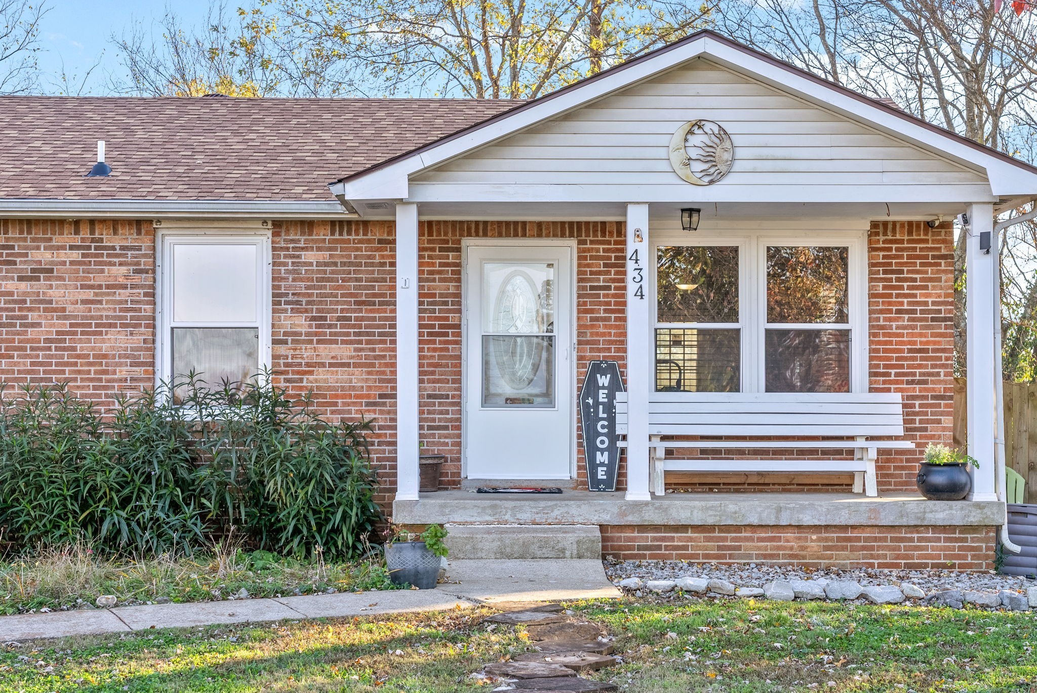 434 Bluff Dr