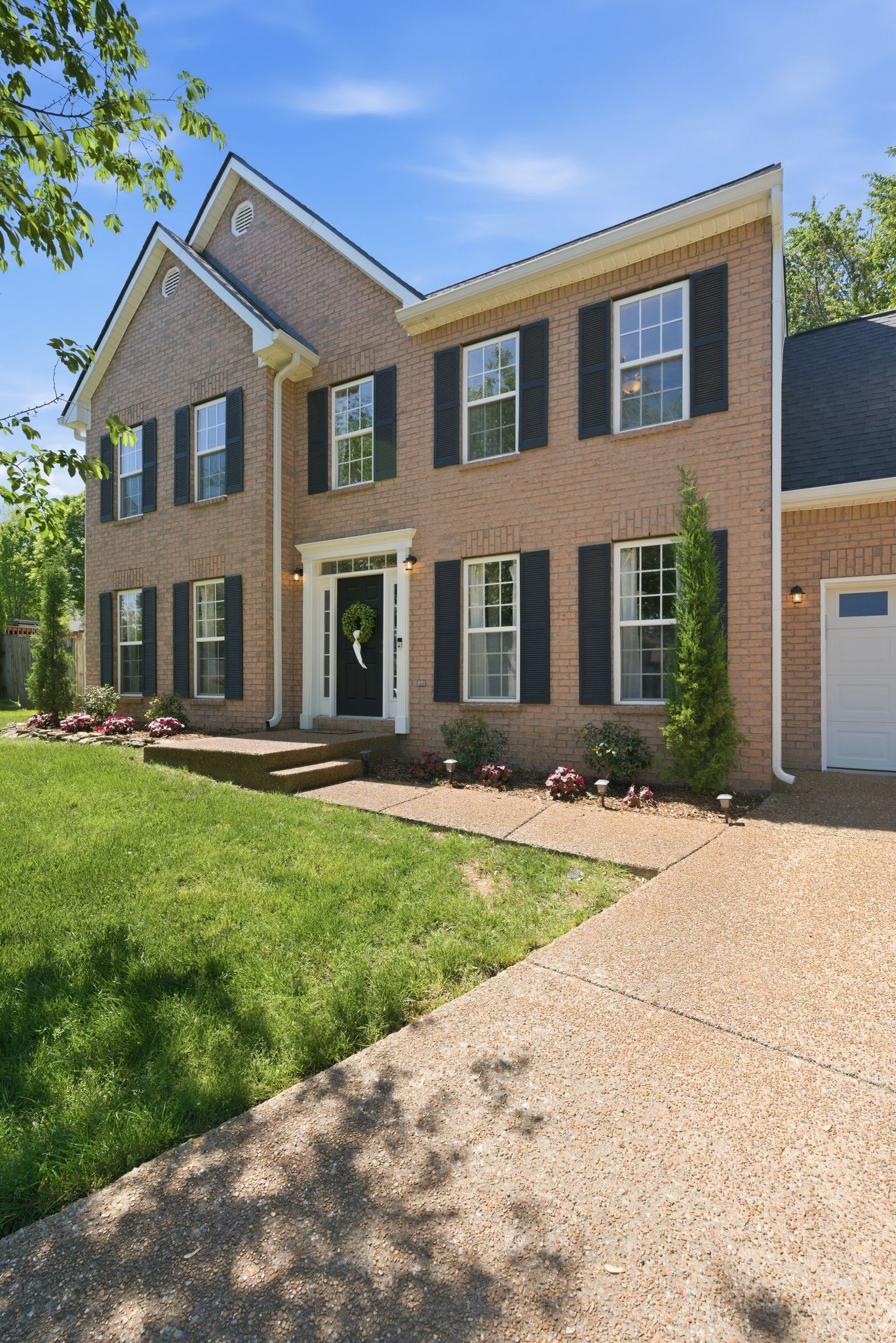 2029 Trenton Dr