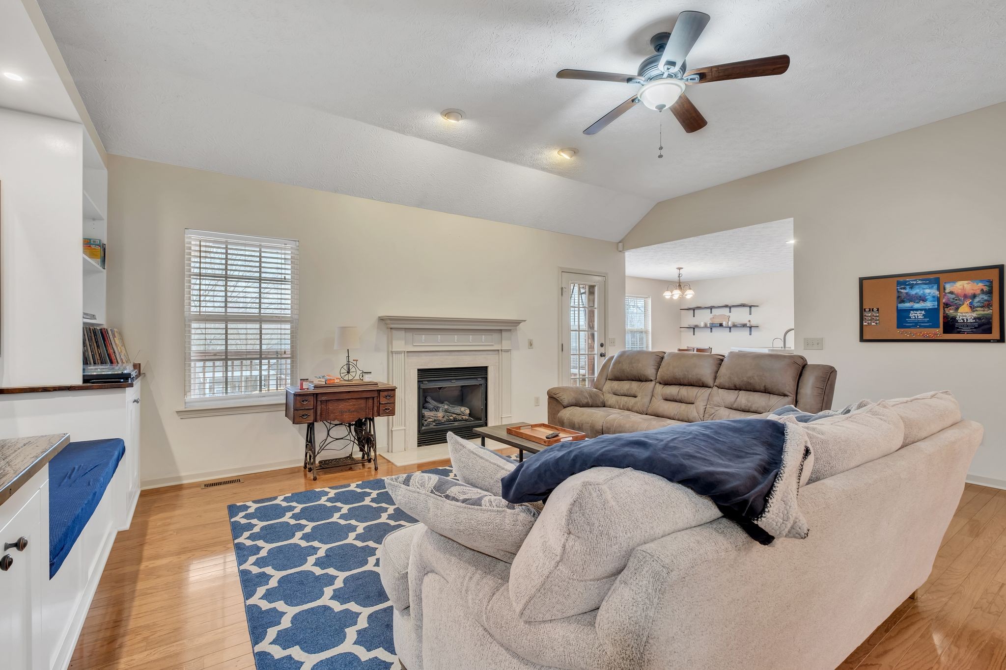 101 Knights Bridge Station