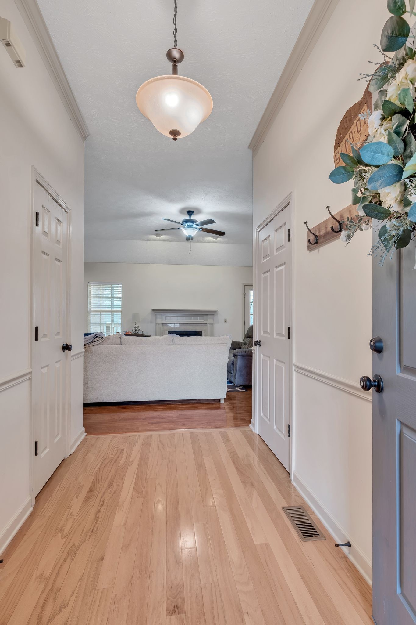 101 Knights Bridge Station