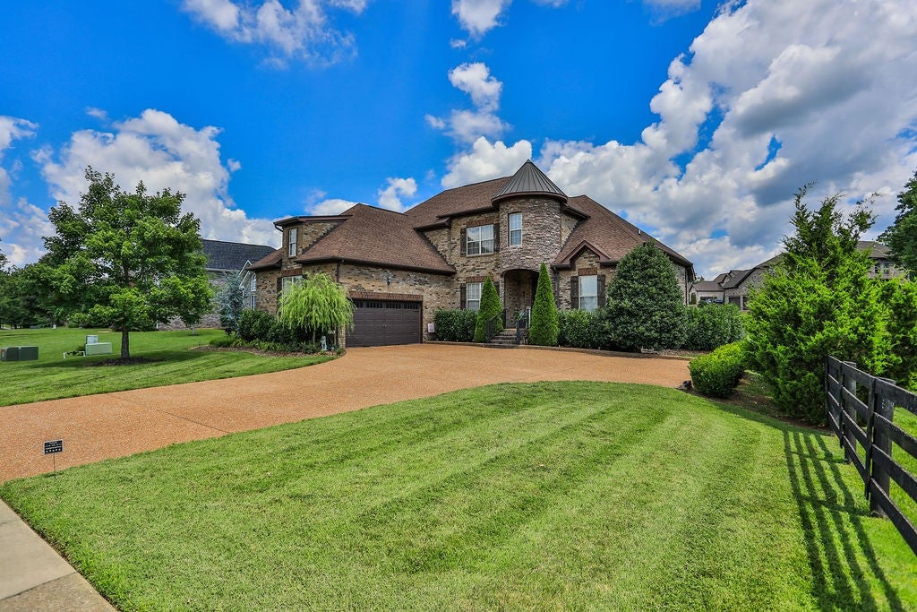 112 Myrtlewood Ln