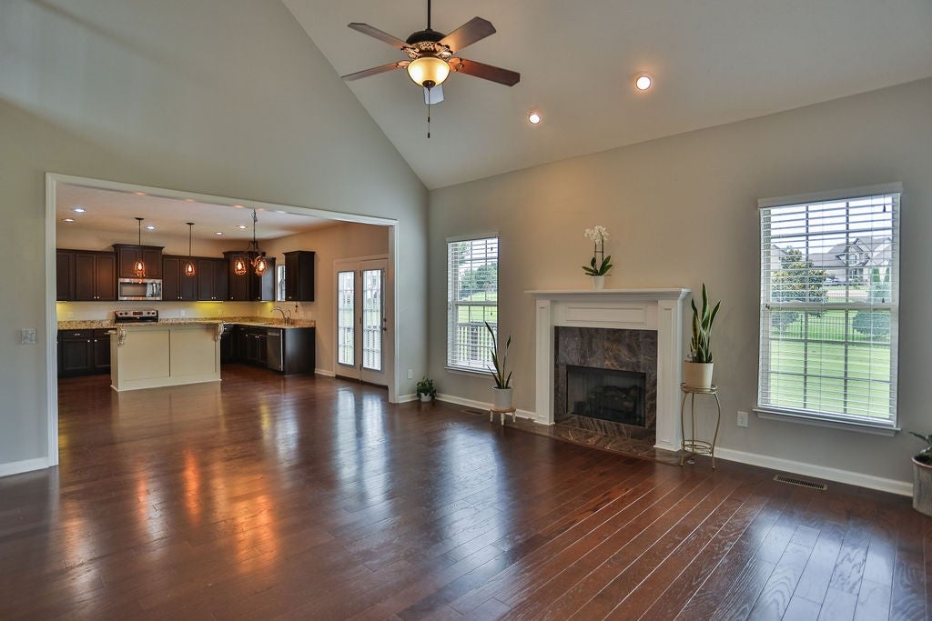 112 Myrtlewood Ln