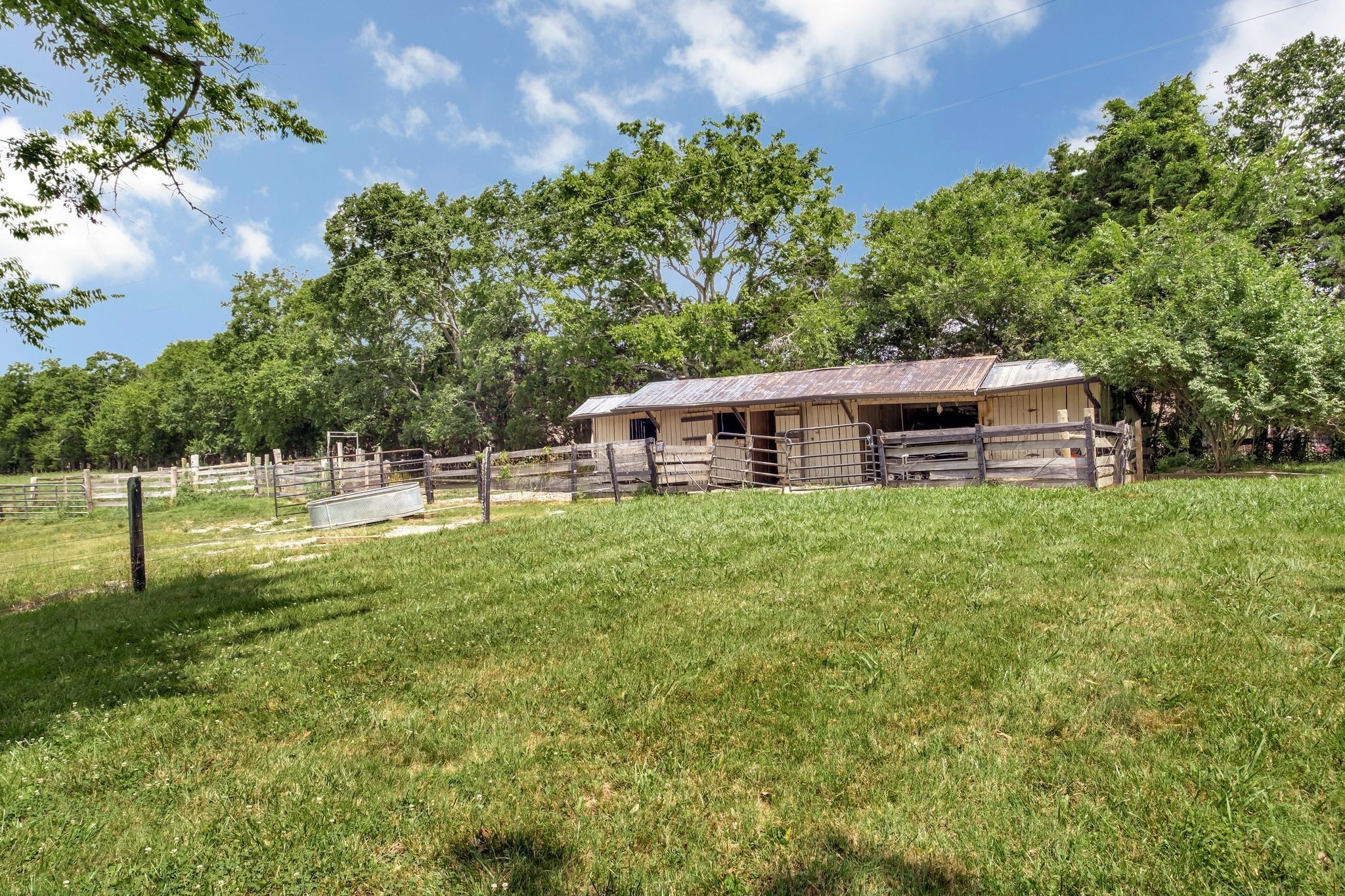 1693 Coles Ferry Pike