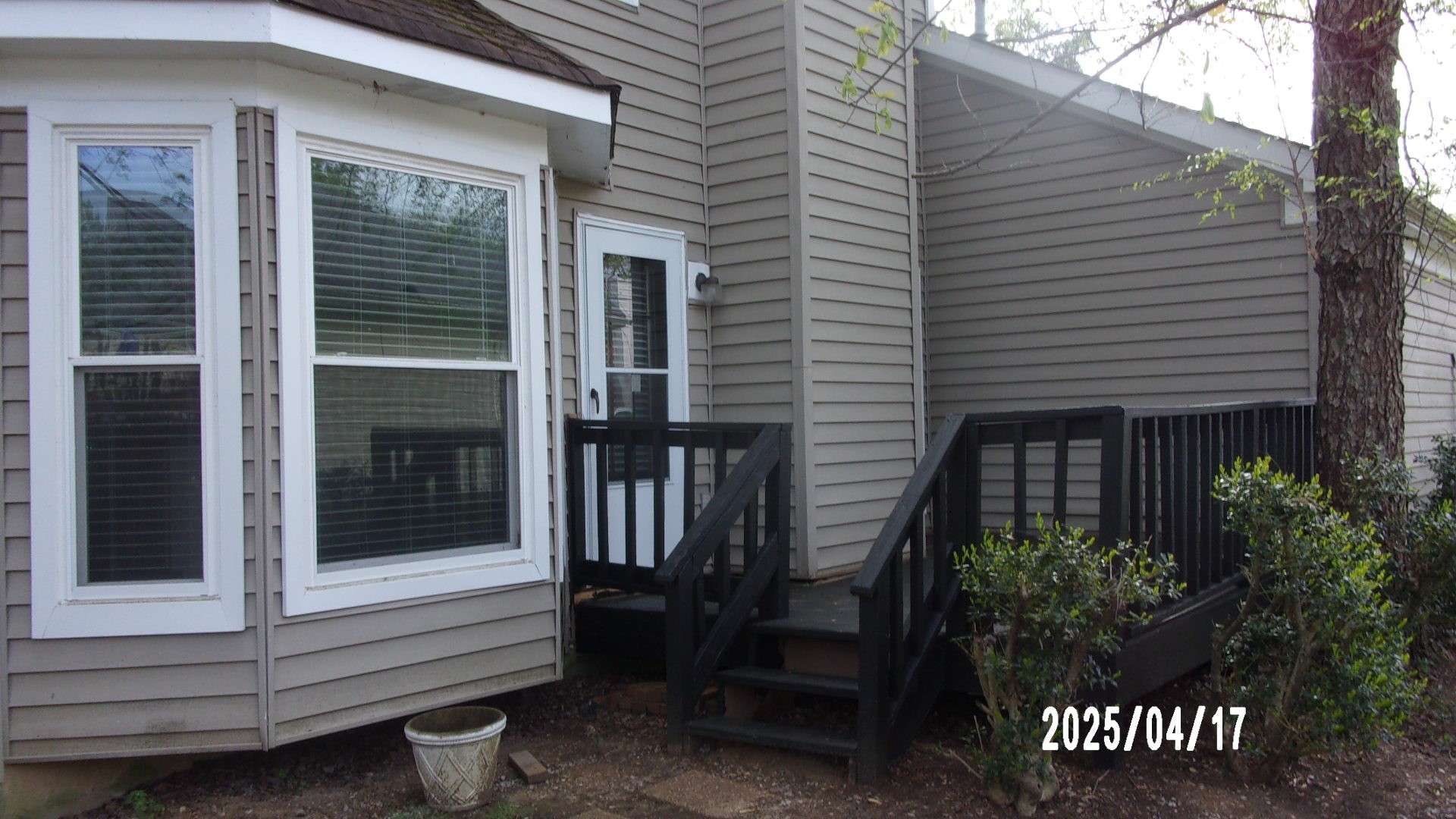 352 N Birchwood Dr