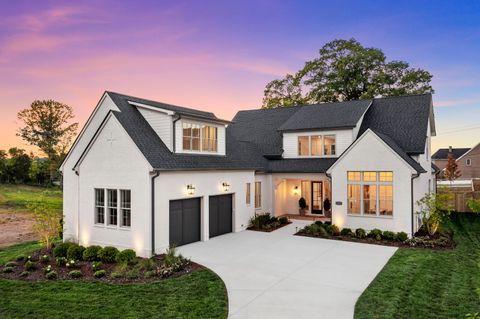 2934 Torrence Trl Spring Hill TN 37174