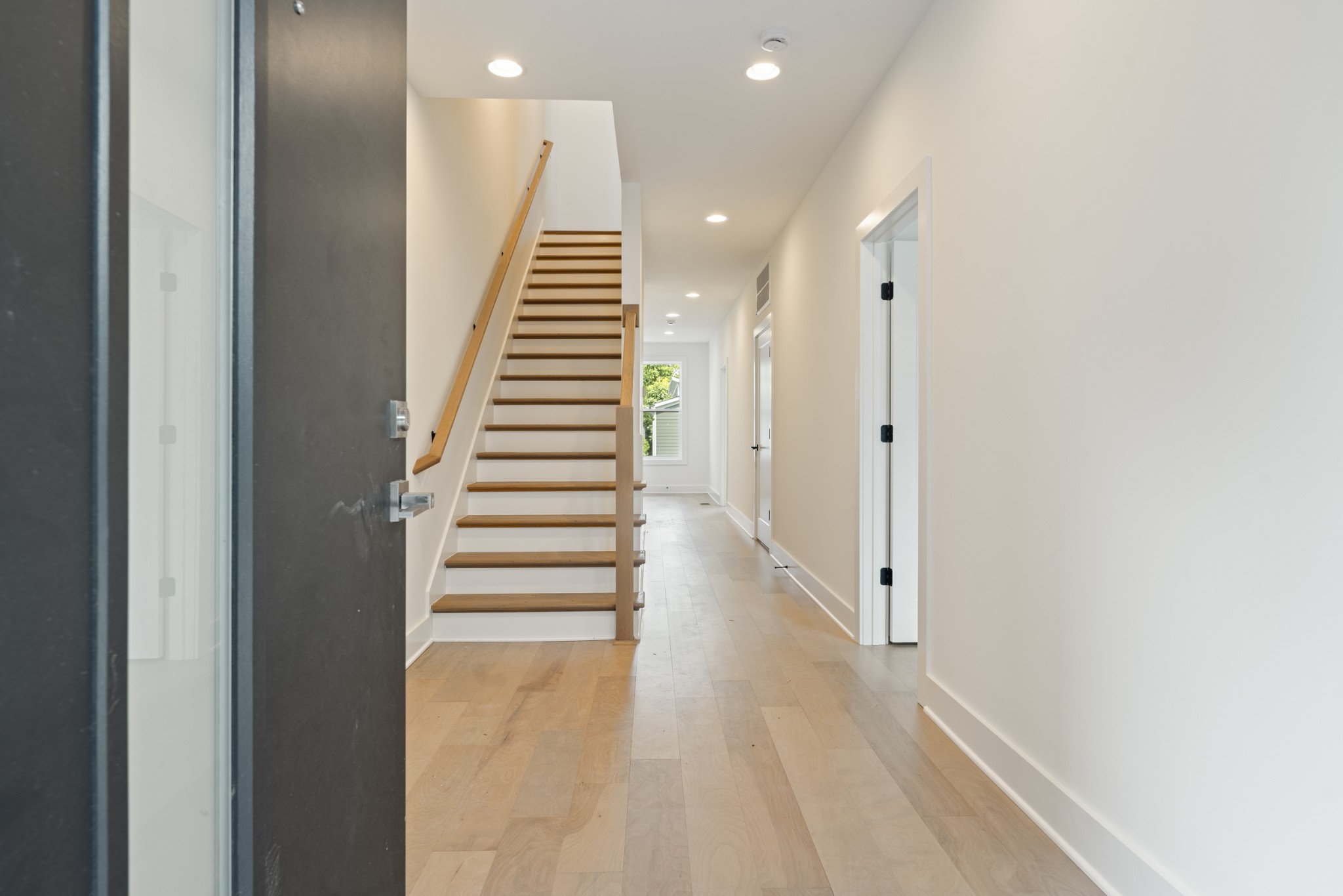 505 Community Ct 11