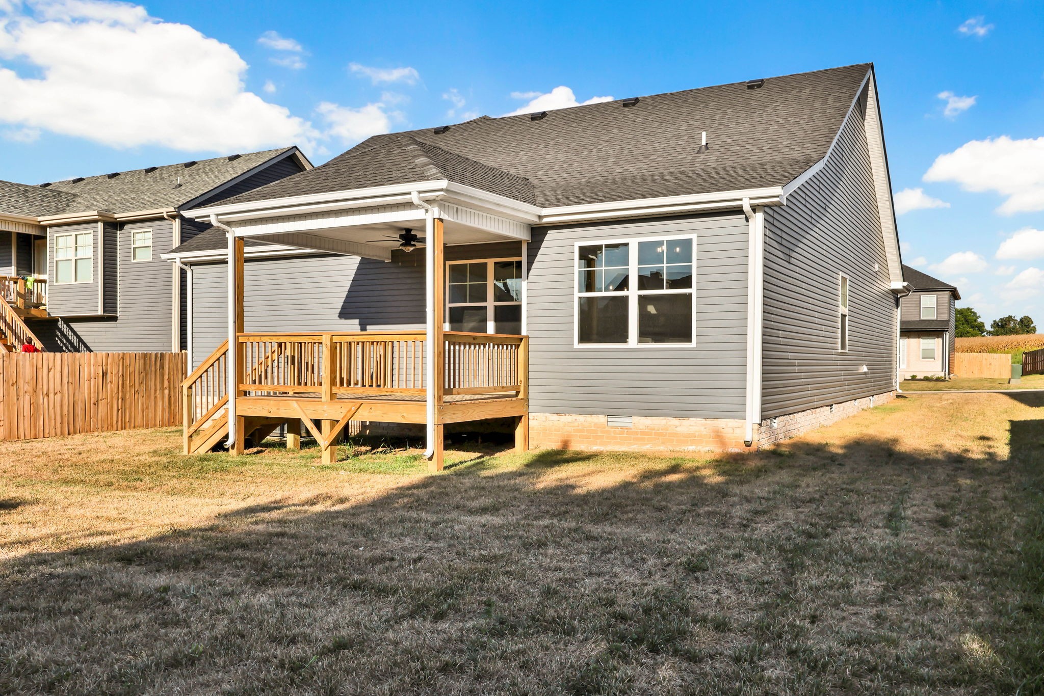 Clarksville, Tennessee 37042, United States, 3 Bedrooms Bedrooms, ,2 BathroomsBathrooms,Residential,Active,203608