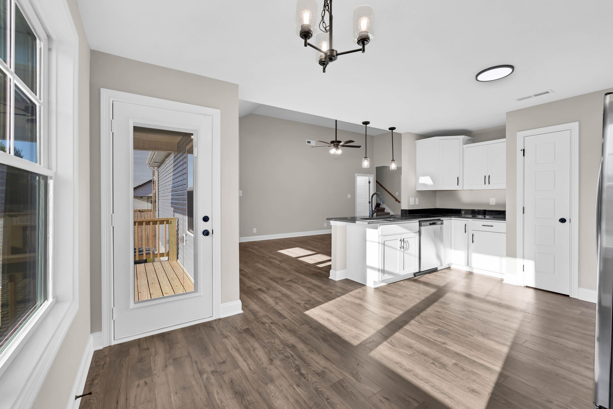 Clarksville, Tennessee 37042, United States, 3 Bedrooms Bedrooms, ,2 BathroomsBathrooms,Residential,Active,203608