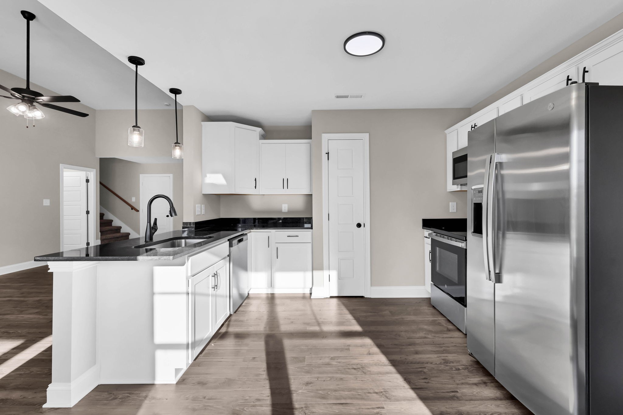 Clarksville, Tennessee 37042, United States, 3 Bedrooms Bedrooms, ,2 BathroomsBathrooms,Residential,Active,203608