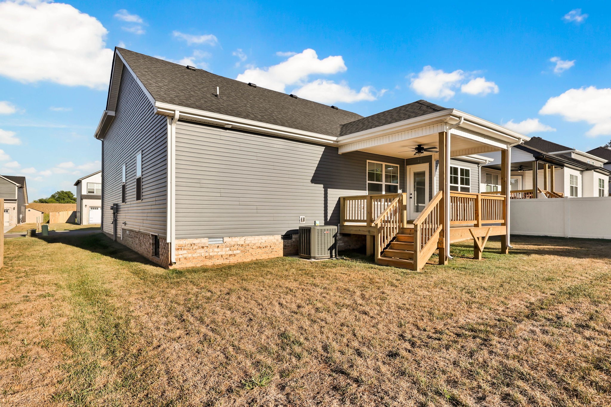 Clarksville, Tennessee 37042, United States, 3 Bedrooms Bedrooms, ,2 BathroomsBathrooms,Residential,Active,203608