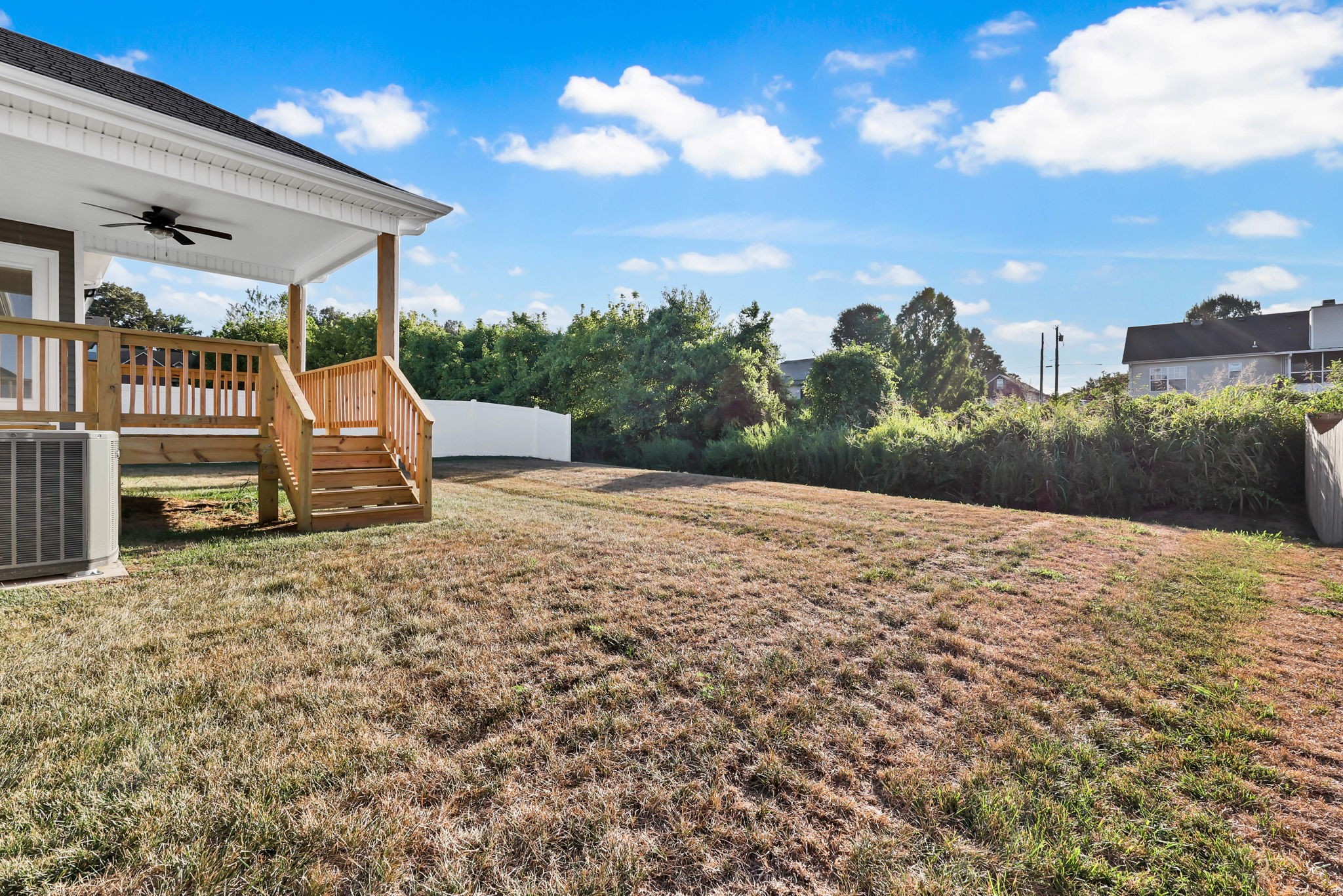 Clarksville, Tennessee 37042, United States, 3 Bedrooms Bedrooms, ,2 BathroomsBathrooms,Residential,Active,203608