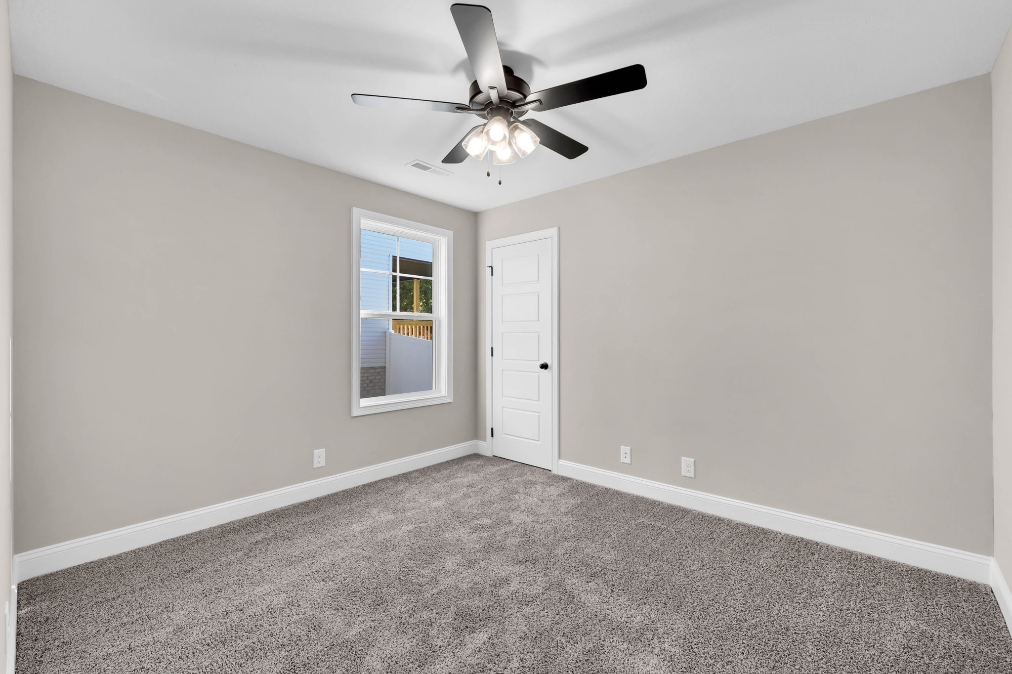 Clarksville, Tennessee 37042, United States, 3 Bedrooms Bedrooms, ,2 BathroomsBathrooms,Residential,Active,203608