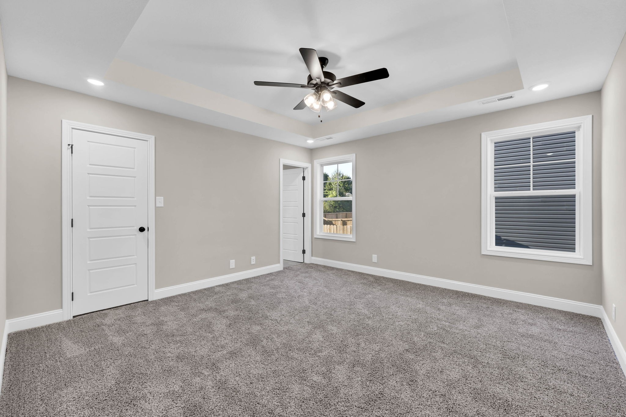 Clarksville, Tennessee 37042, United States, 3 Bedrooms Bedrooms, ,2 BathroomsBathrooms,Residential,Active,203608