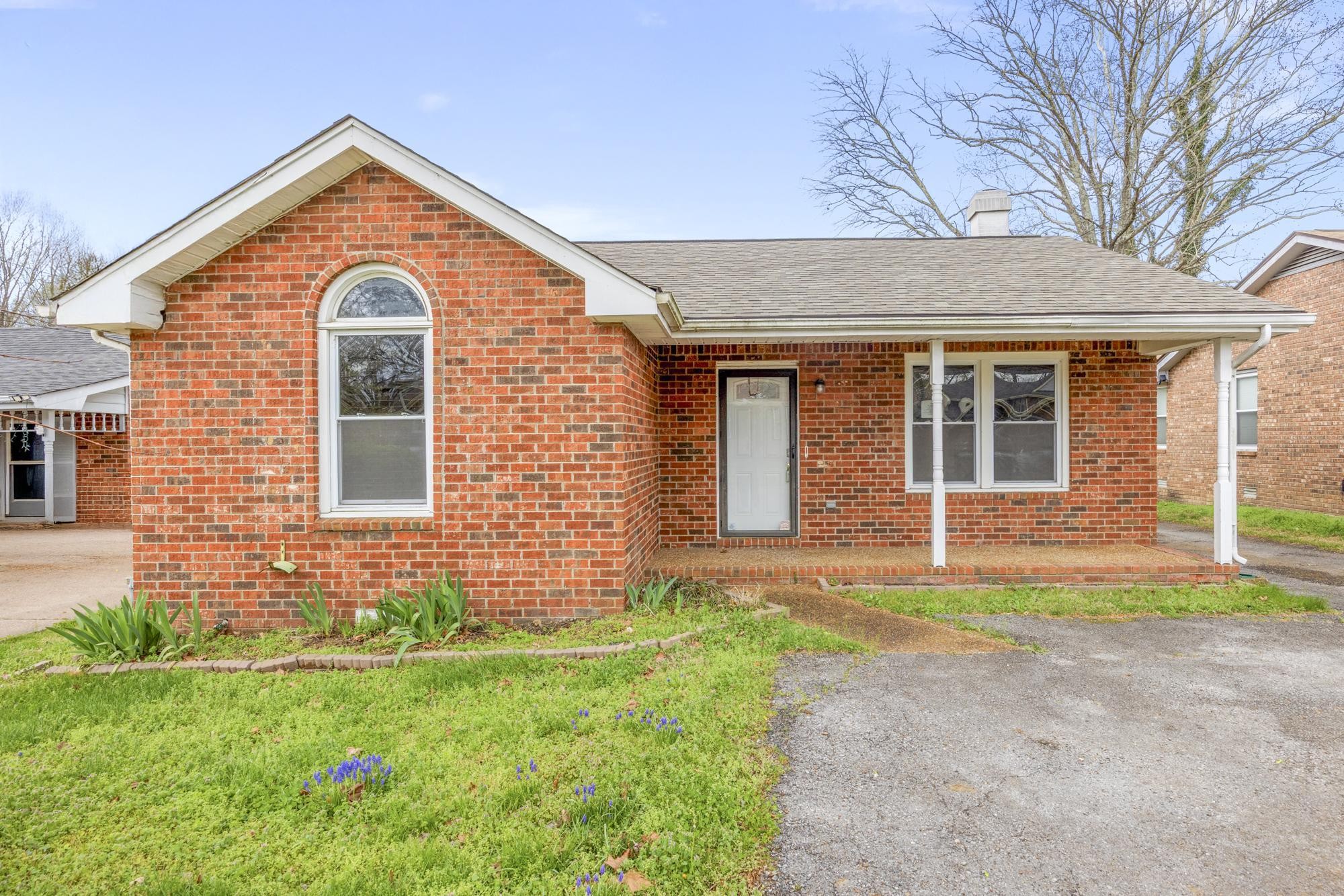 1212 Idlewild Pl