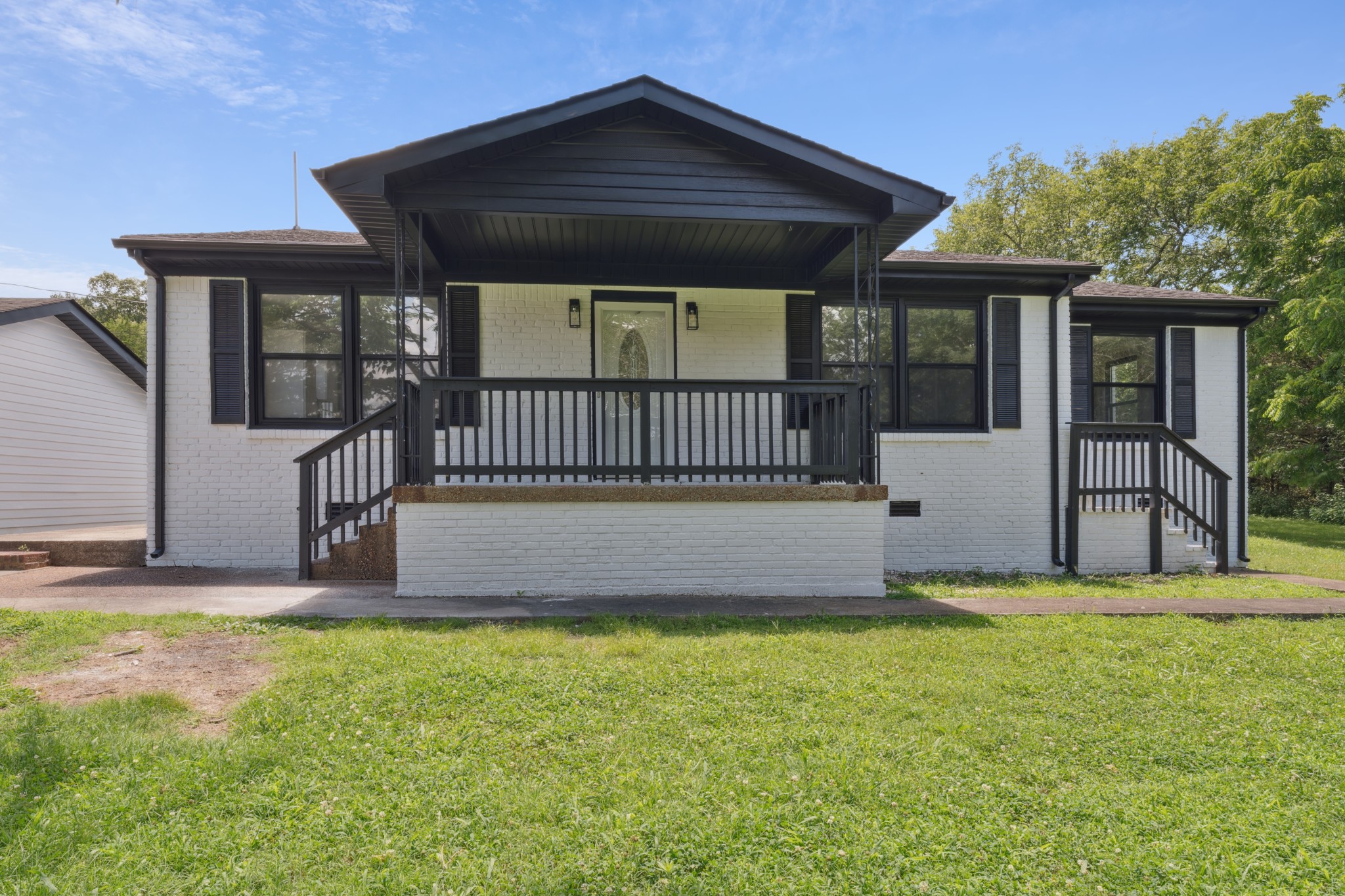 320 Vance Ln