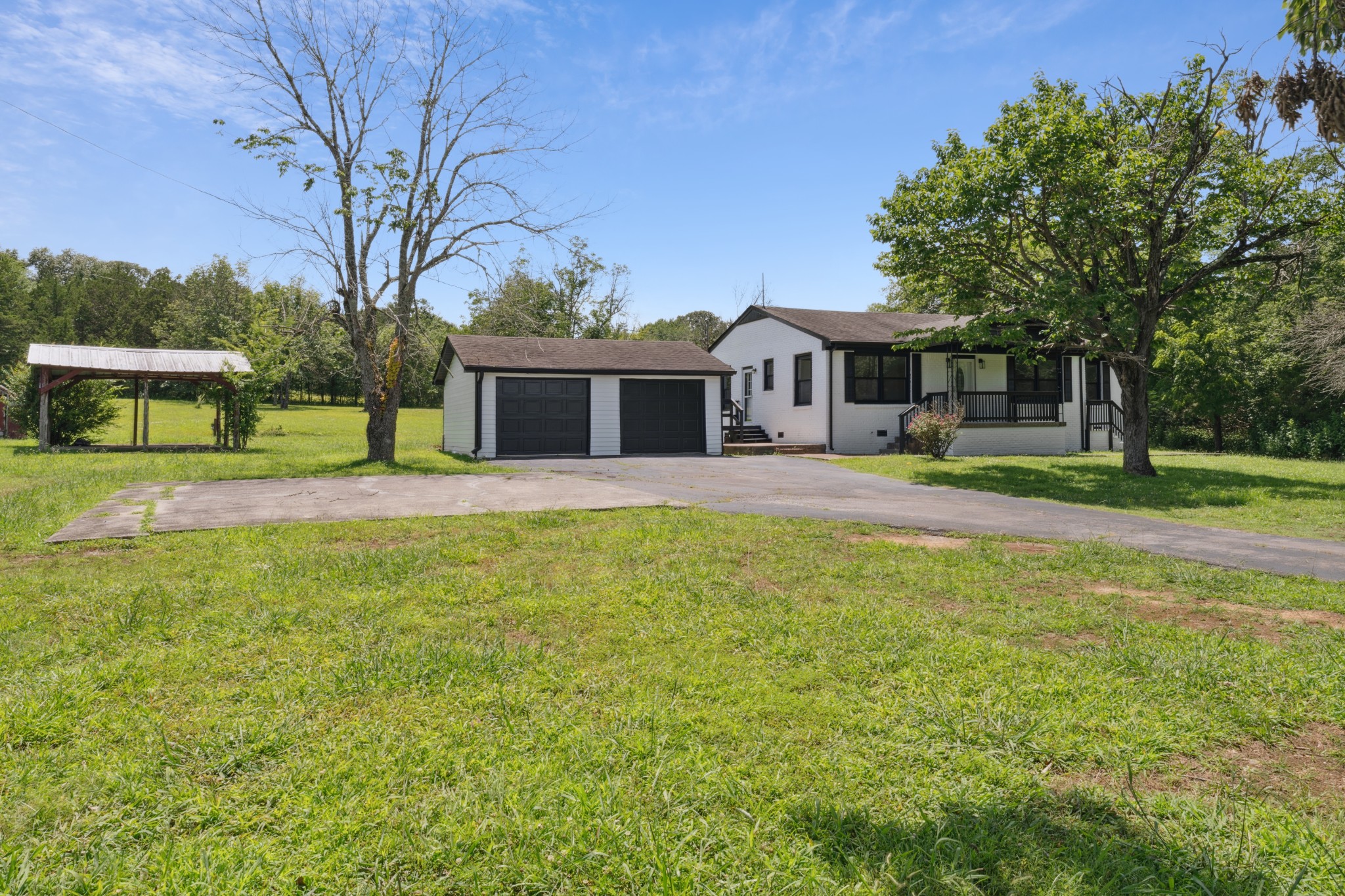 320 Vance Ln