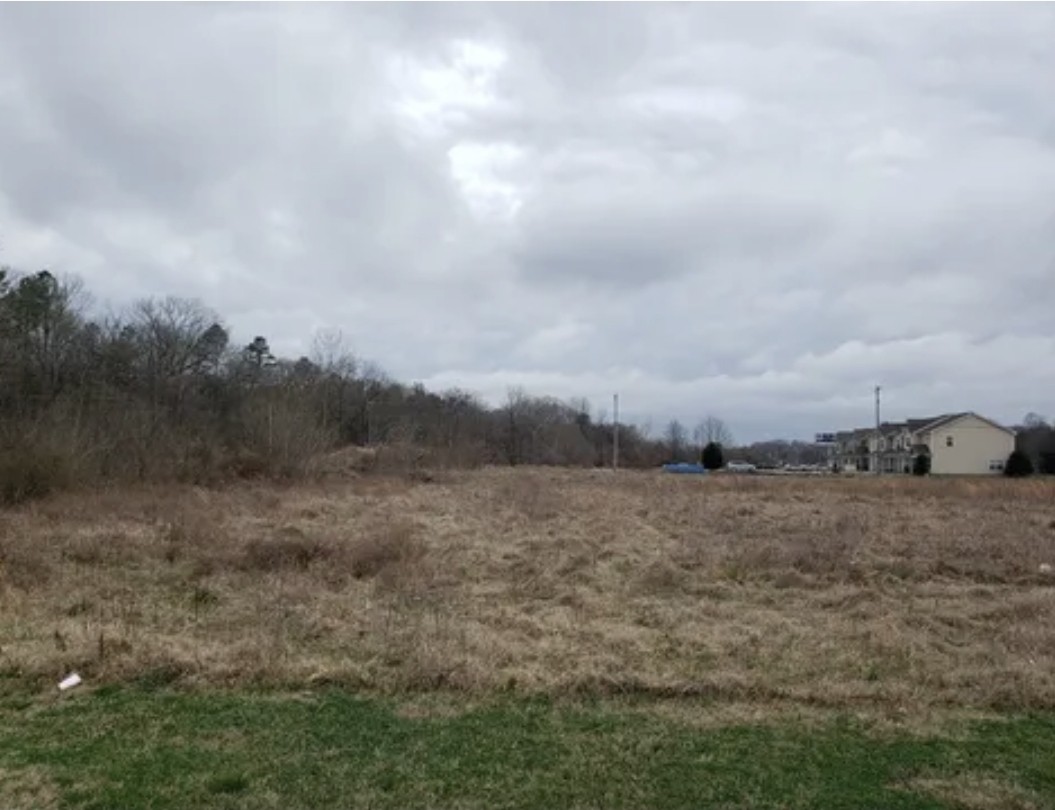 702 Bear Creek Pike