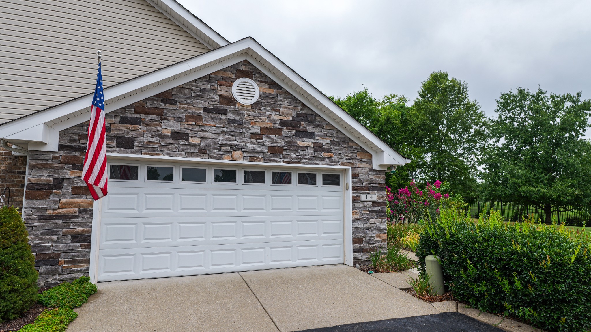 800 Browns Ln L4