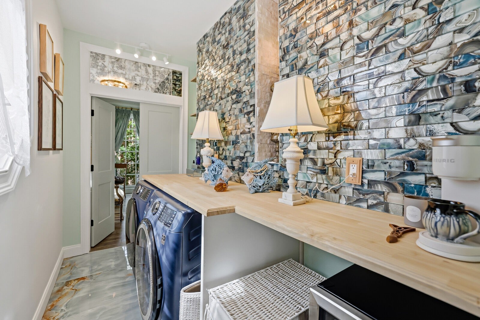 Nashville, Tennessee, 37215, United States, 5 Bedrooms Bedrooms, ,7 BathroomsBathrooms,Residential,Active,2034249