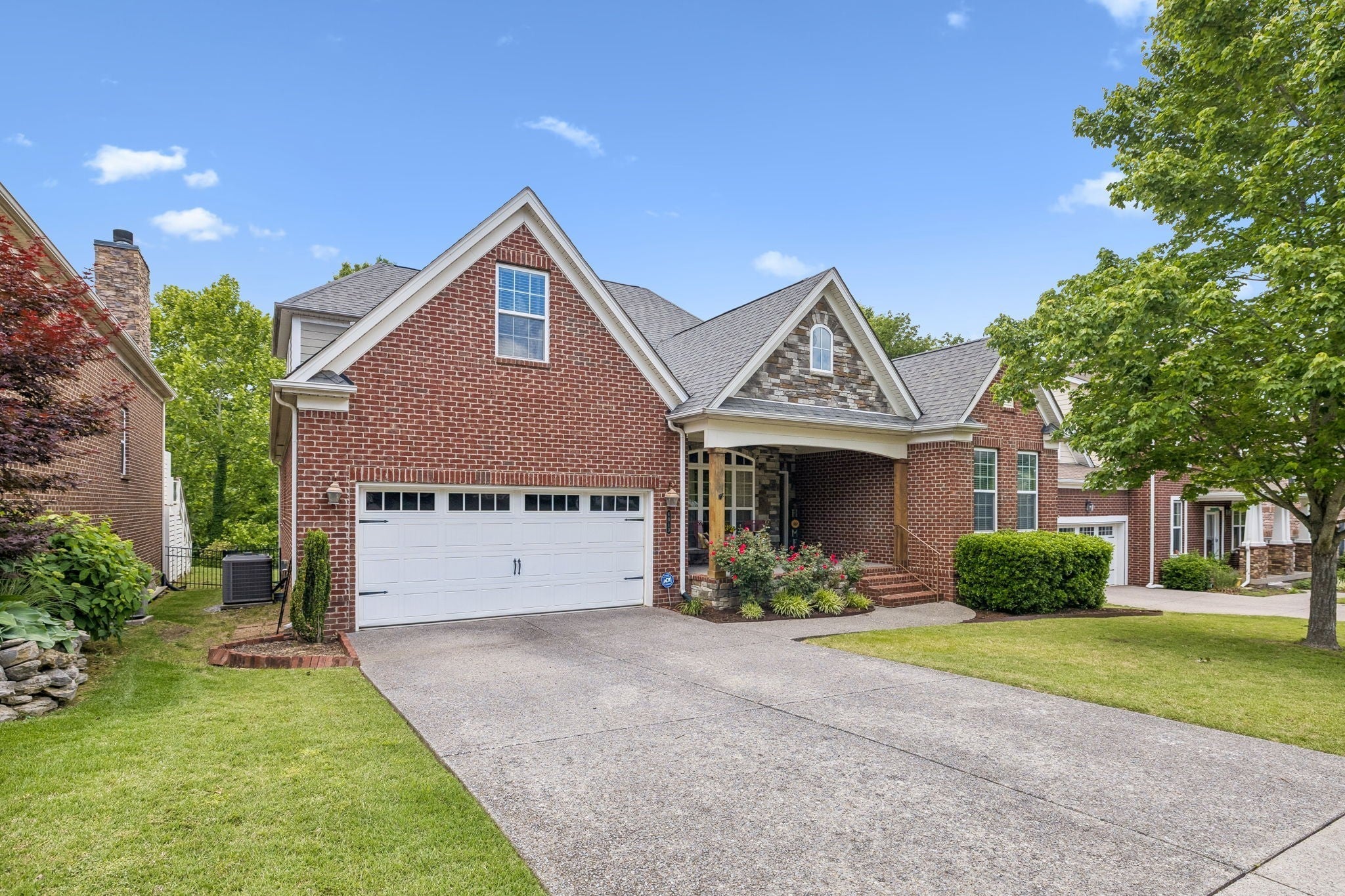 6013 Christmas Dr