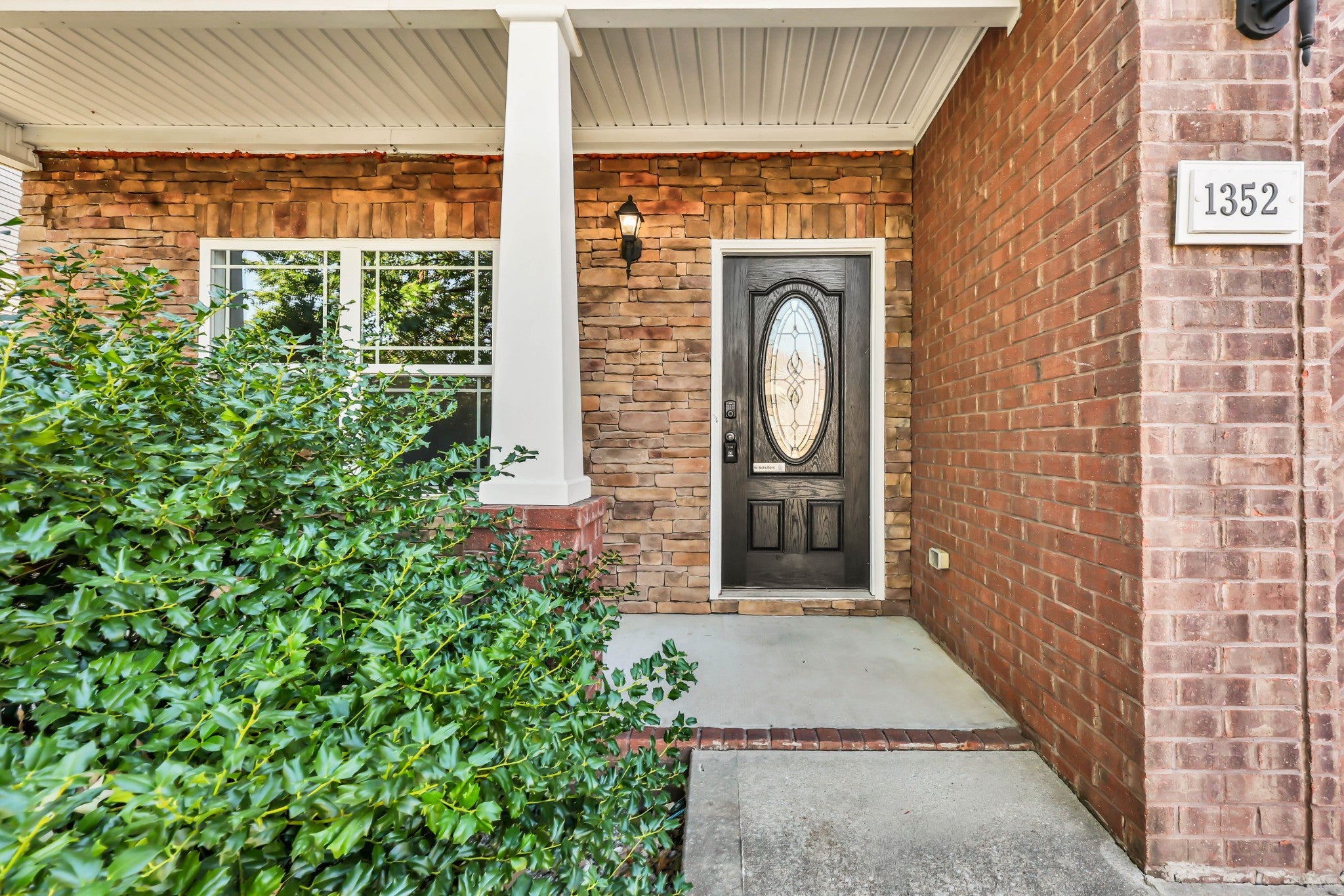1352 Allmon Dr