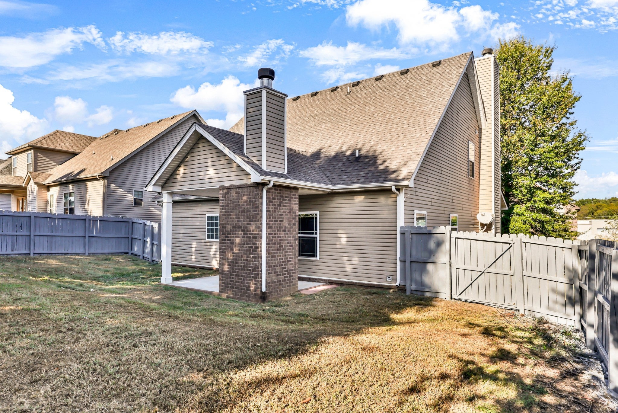 1352 Allmon Dr