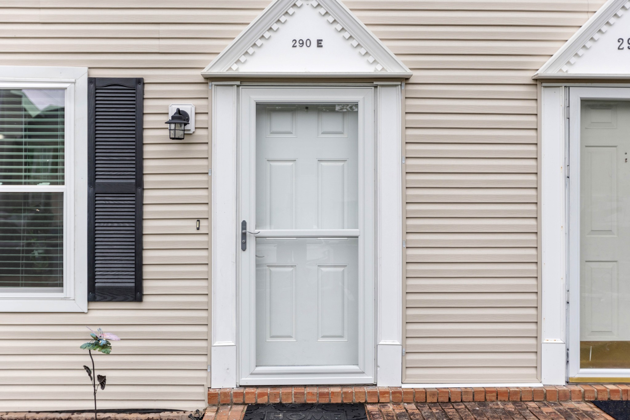 290 Donna Dr E